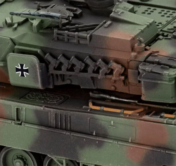 Tanque Leopard 2a7v 1/72 - Revell 03355 - 189 piezas - Imagen 3